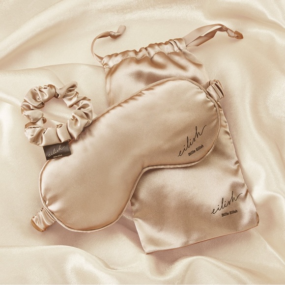 Other - 🆕 NWT • gold silky, satin sleep set